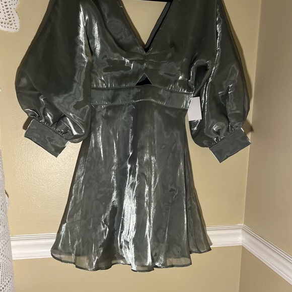 Elegant Summer Top - Picture 2 of 5